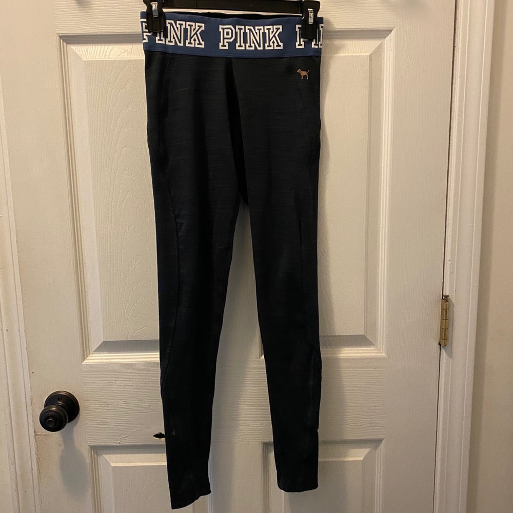 🆕 Victoria Secret fleece yoga pants
